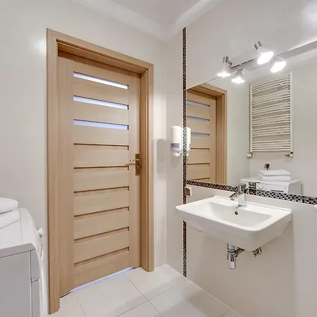 Apartment Uno 6 *